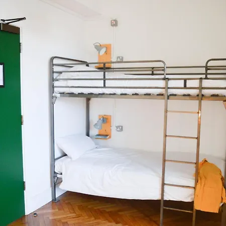 Hostel The Wing *