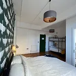 Hostel The Wing *
