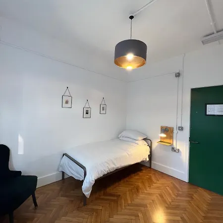 Hostel The Wing
