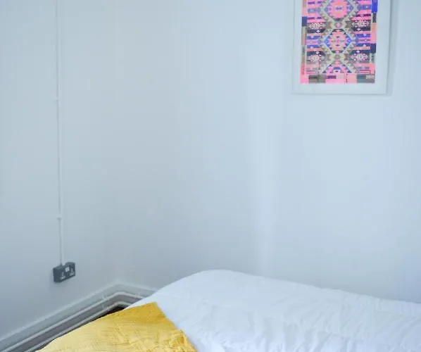 The Wing Hostel Bristol