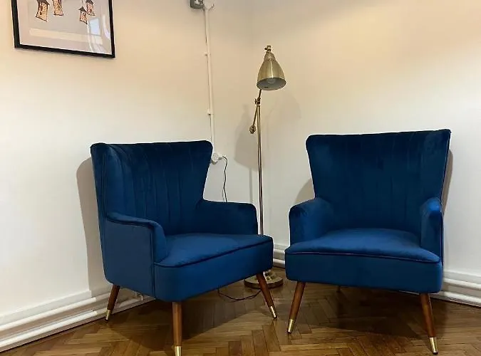 The Wing Хостел *